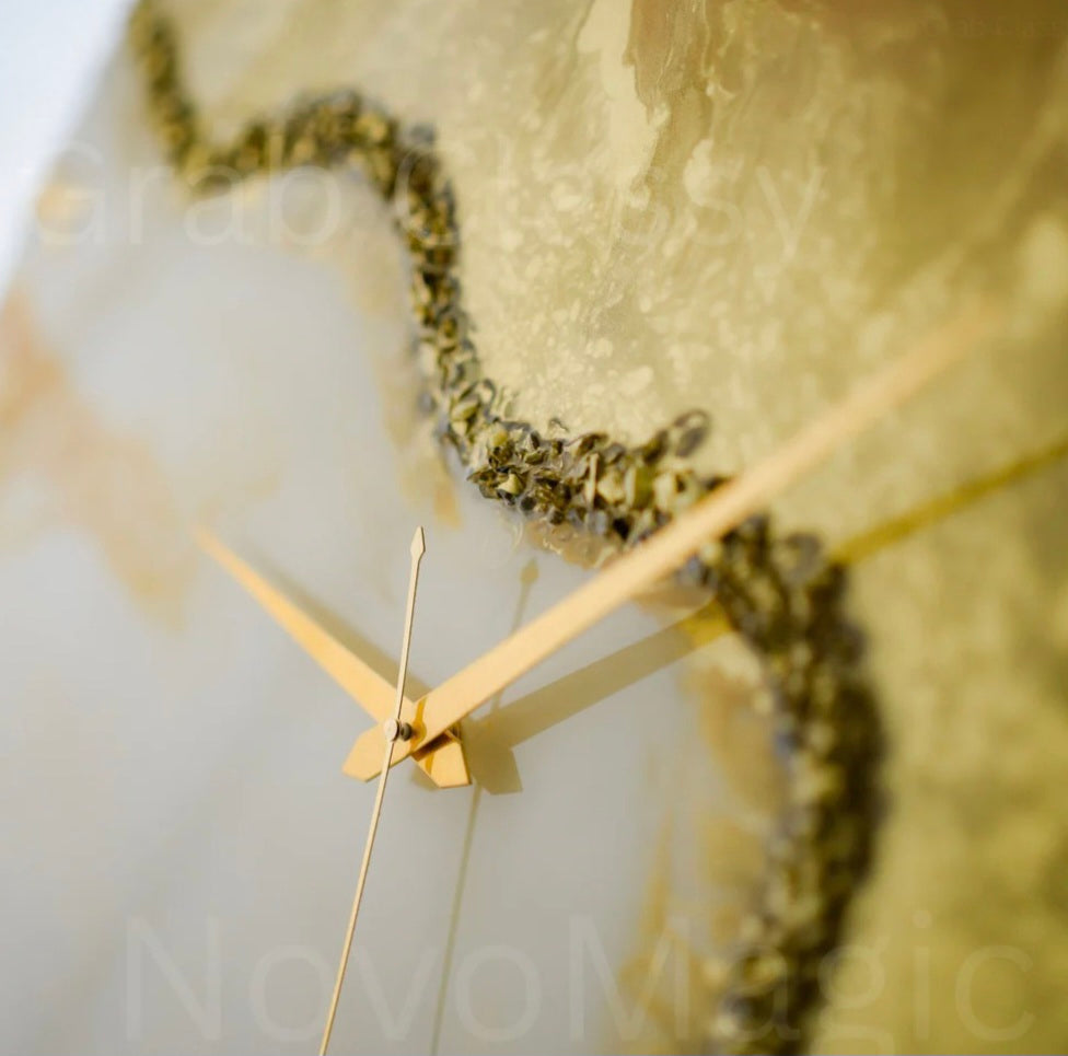 Resin Customizable Luxury Clocks | Luxury Statement Wall Timepieces